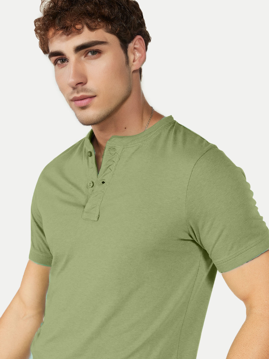 Radprix Men Pista Henley neck T-shirt