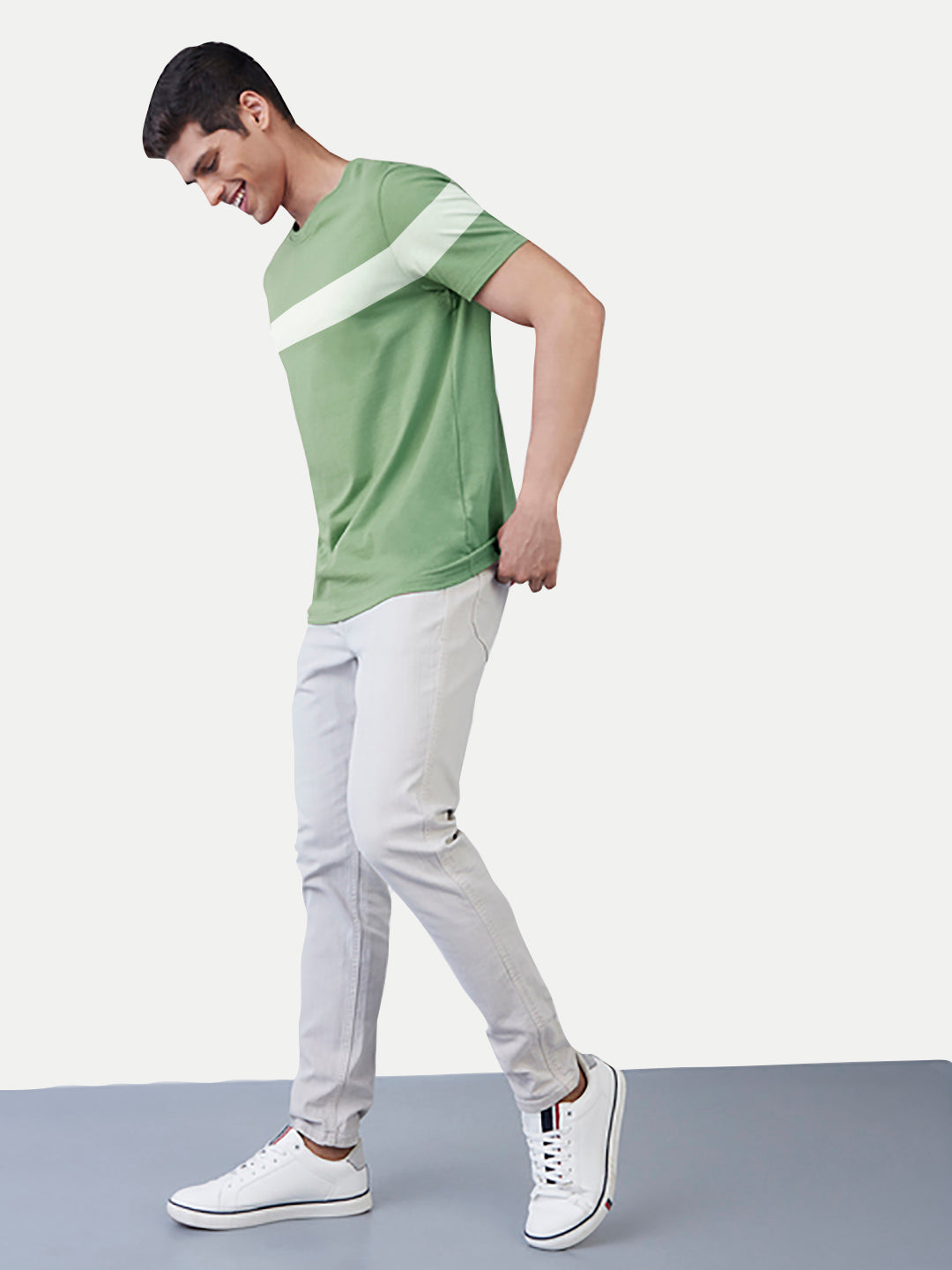 Radprix Men Green colour-blocked Stripe loose fit T-shirt