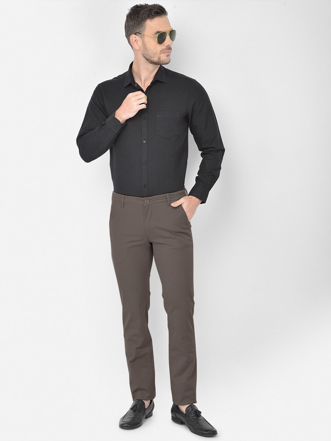 Radprix Men Dark Grey Solid Chinos Trousers