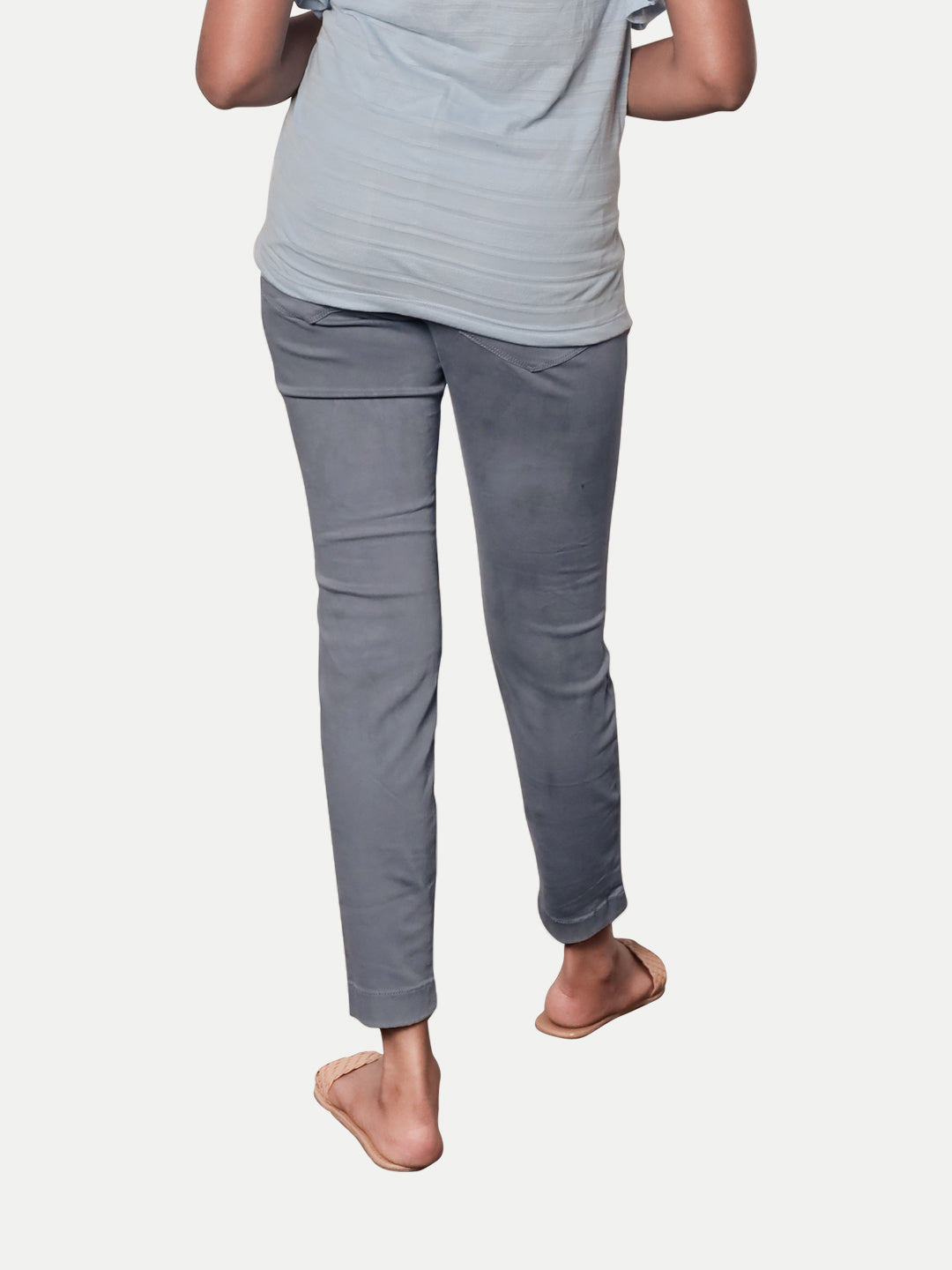 Radprix Women Grey Capri Pants